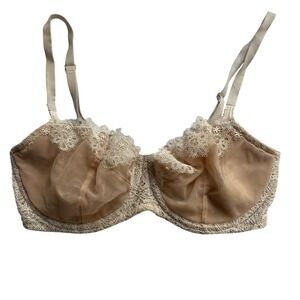 Victoria's Secret 34DD Beige Lace Overlay Unlined Non-Push‎ Up Bra